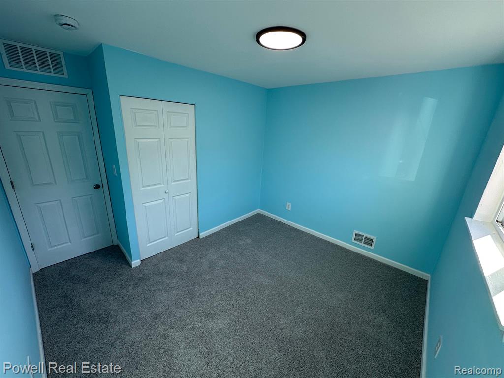 947 S FAIRVIEW Avenue, Pontiac, MI 48340 — Photo 13