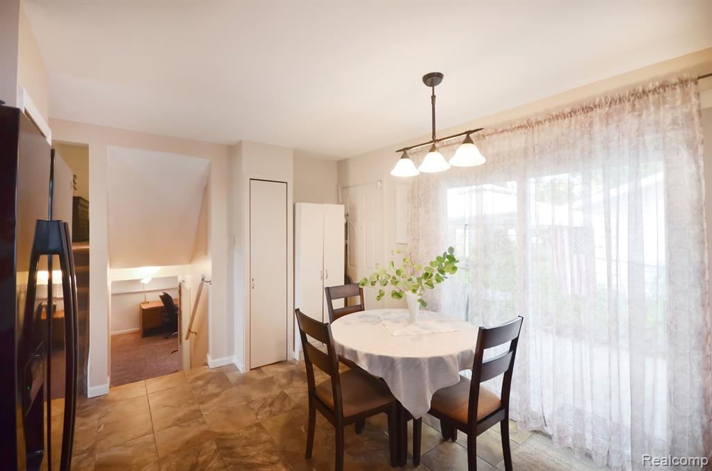 43475 Deborah Drive, Sterling Heights, MI 48313 — Photo 10
