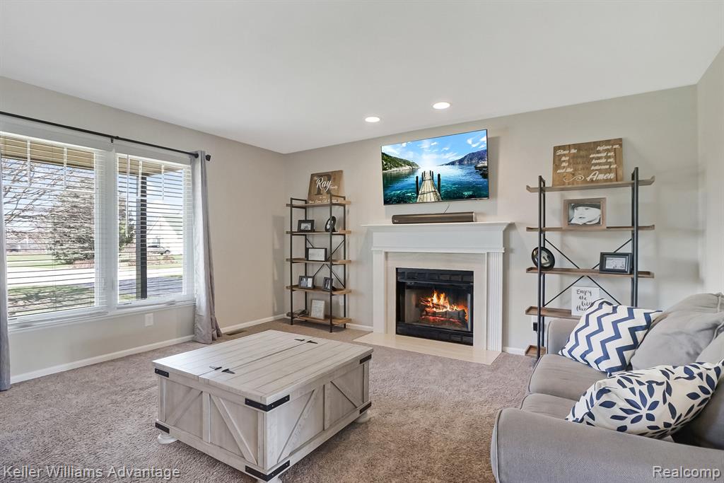 5580 Jeanne Marie Drive, White Lake, MI 48383 — Photo 2