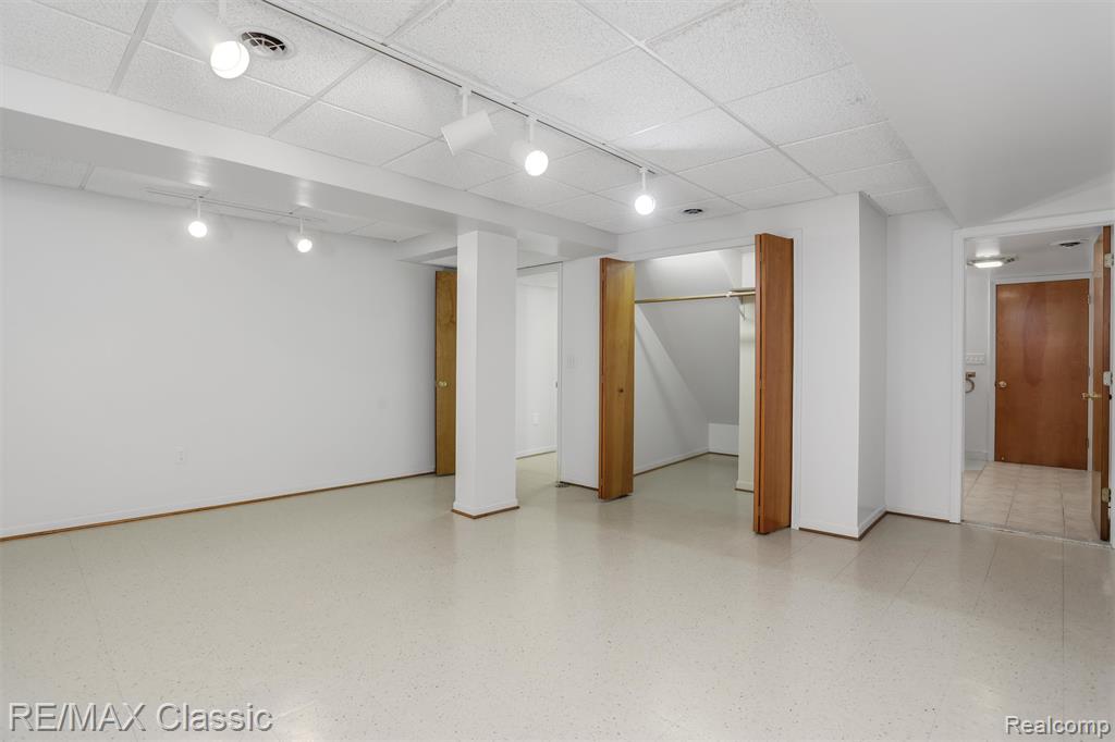 4150 Heatherwood Drive, Commerce Twp, MI 48382 — Photo 31