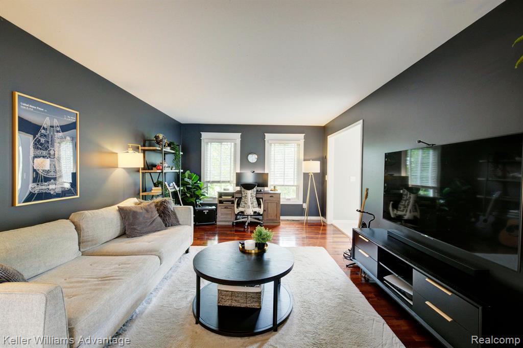 47694 EDINBURGH Drive, Plymouth, MI 48170 — Photo 12