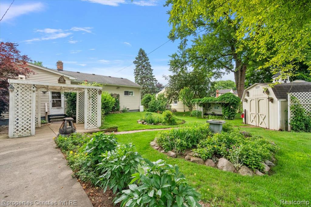 735 Novi Street, Northville, MI 48167 — Photo 34