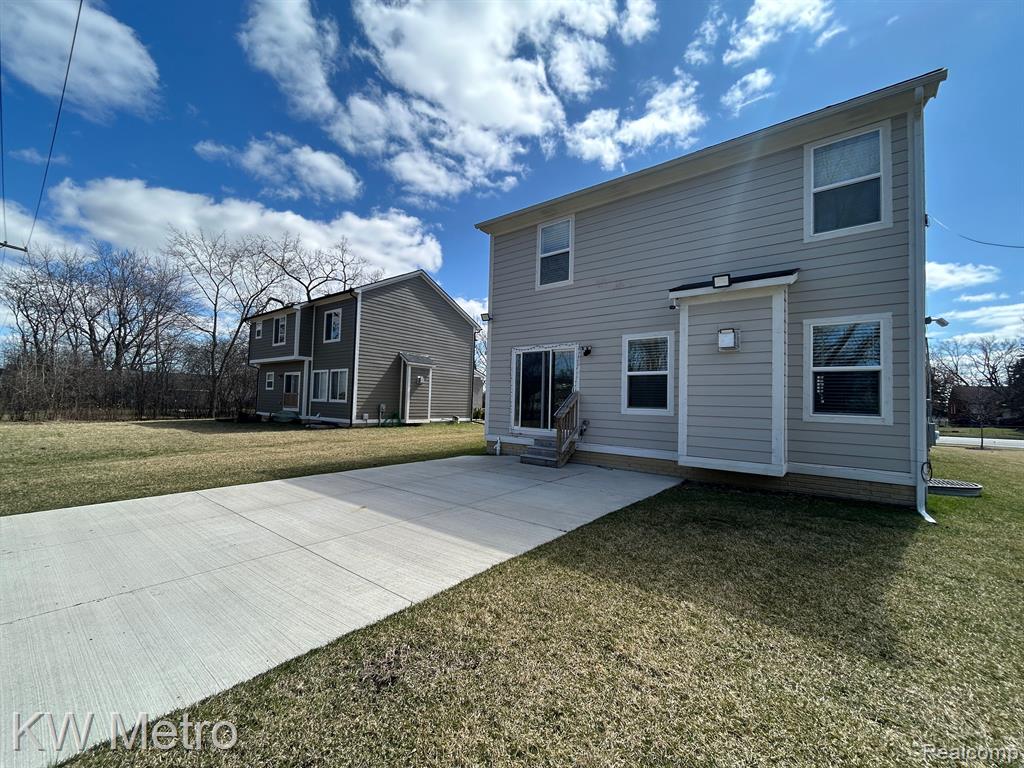 2323 E MAPLE Road, Troy, MI 48083 — Photo 4