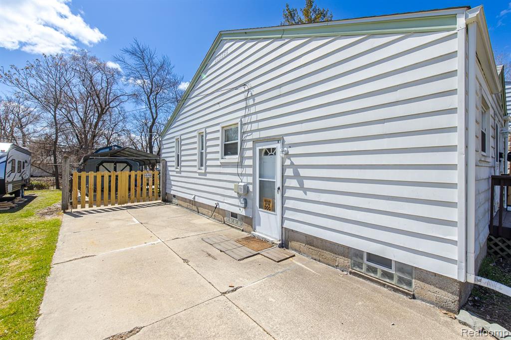 602 E TENNYSON Avenue, Pontiac, MI 48340 — Photo 29
