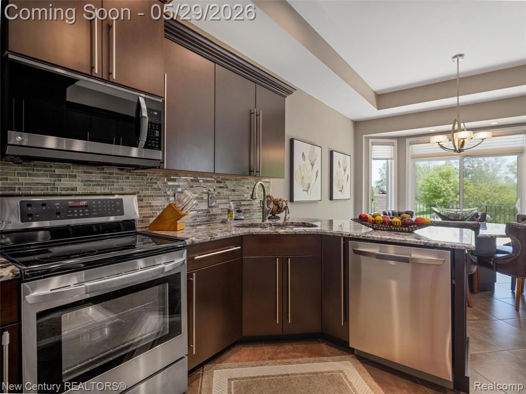 55490 Whispering Hills Drive, Utica, MI 48316 — Photo 11
