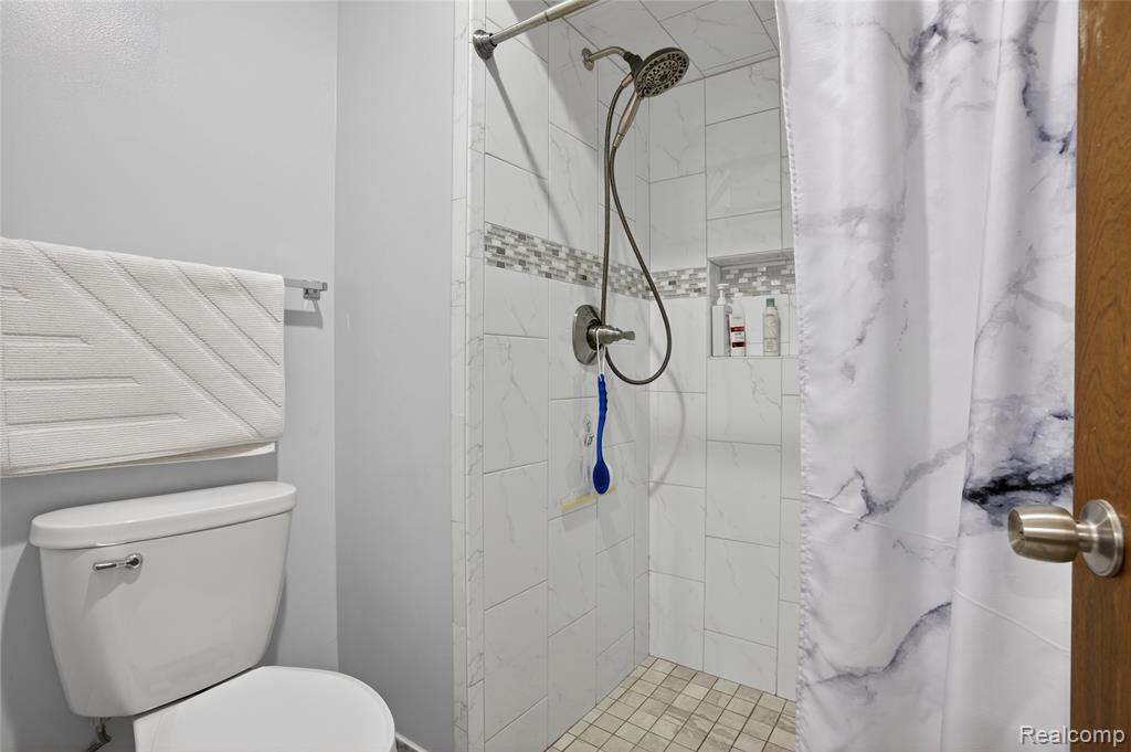 1715 River Road, 77, St. Clair, MI 48079 — Photo 43