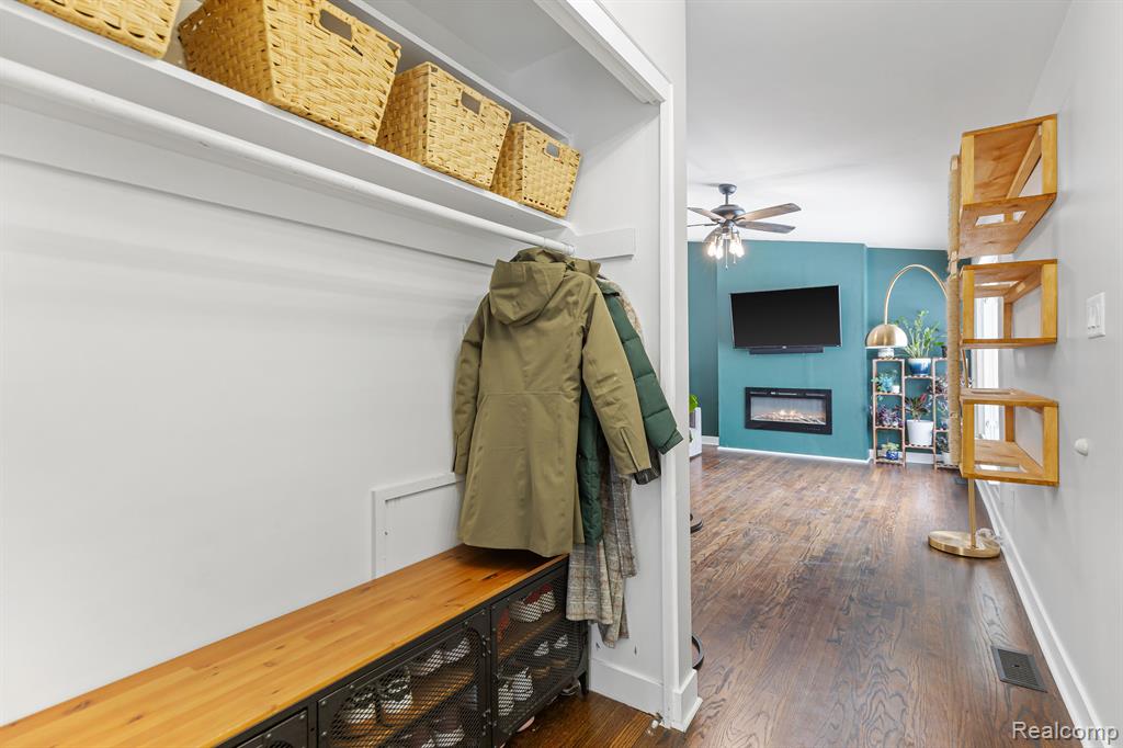 5382 CASMERE Avenue, Warren, MI 48092 — Photo 17