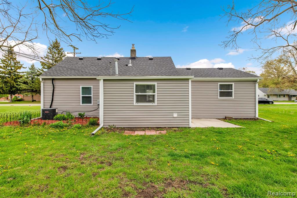 6556 WASHINGTON Street, Romulus, MI 48174 — Photo 5