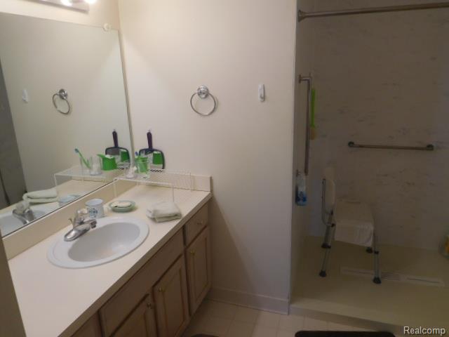 4116 April Lane, 24, Sterling Heights, MI 48310 — Photo 32