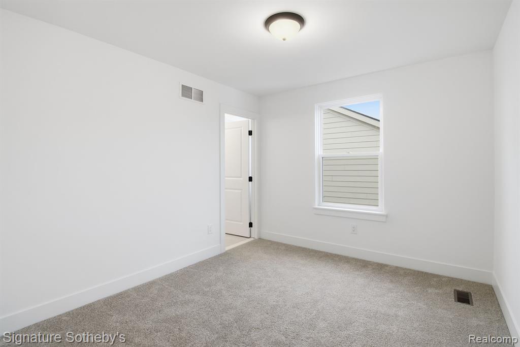 5980 Willow Grove Drive, Troy, MI 48085 — Photo 24