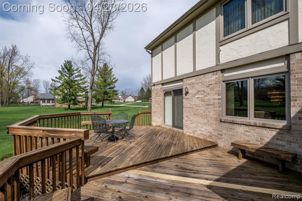 6701 Sun Valley Drive, Clarkston, MI 48348 — Photo 46