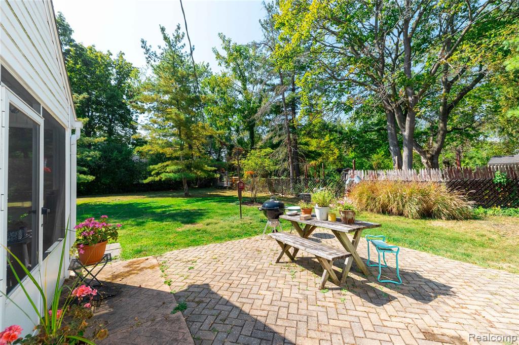 9447 Whitall Lane Road, Grosse Ile, MI 48138 — Photo 25