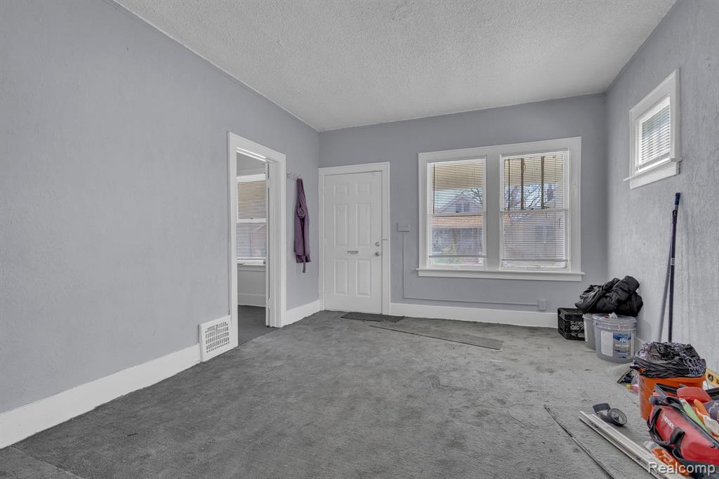 3945 Lenox Street, Detroit, MI 48215 — Photo 6
