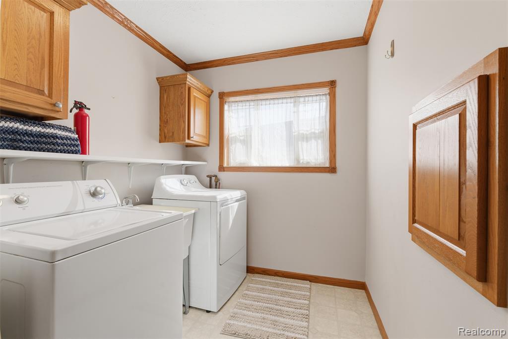 11050 Willowgreen Court, South Lyon, MI 48178 — Photo 25