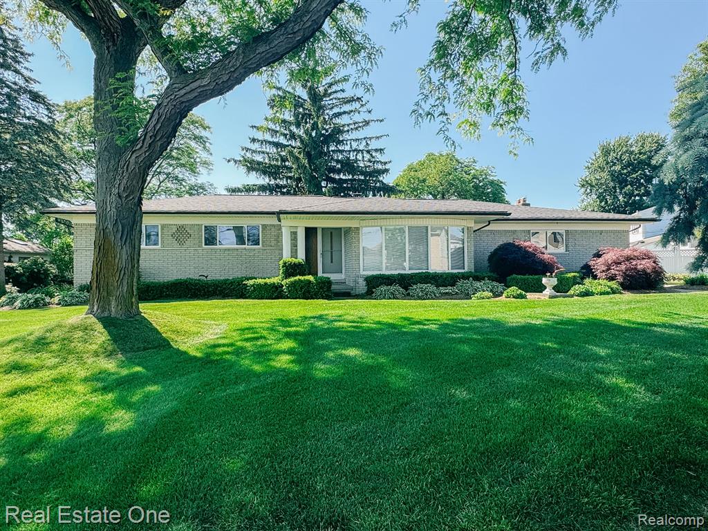 54511 MERKEL Lane, Shelby Twp, MI 48316 — Photo 2