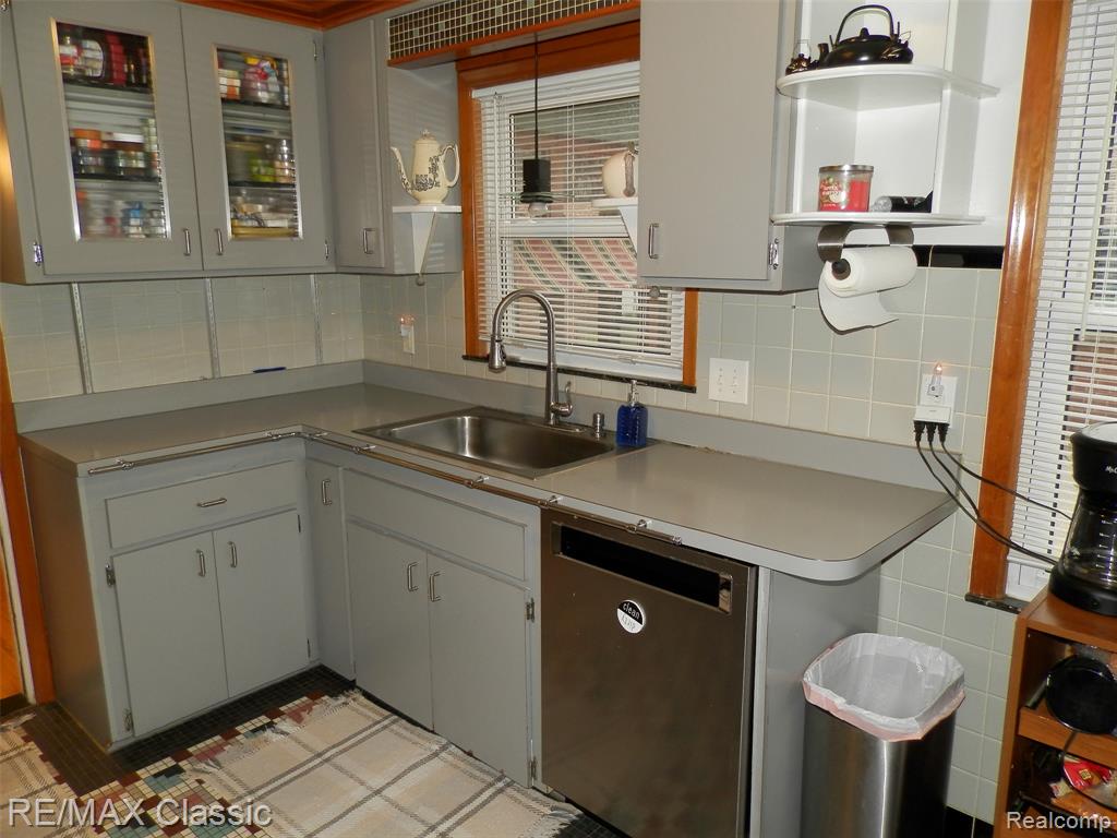 9209 Hemingway, Redford, MI 48239 — Photo 11