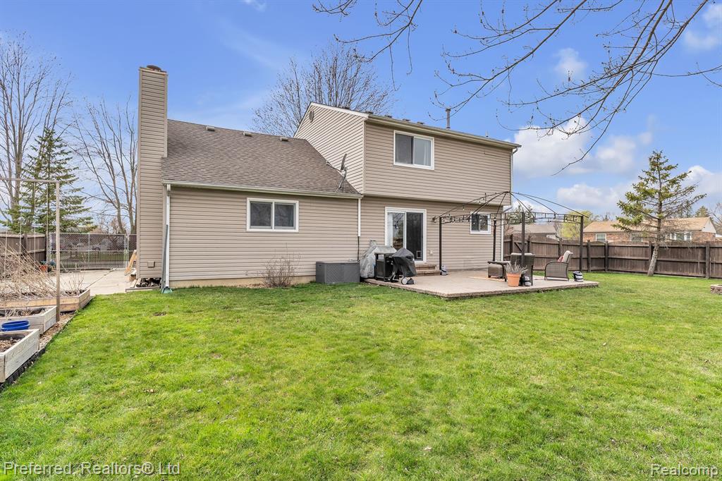 48932 CELESTE Street, Chesterfield, MI — Photo 40