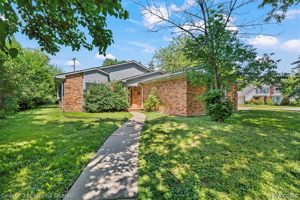 5620 Kaufman Street, Dearborn Heights, MI 48125 — front exterior