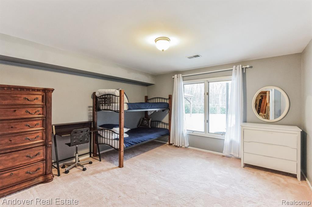 9581 AUTUMNWOOD Circle, Kalamazoo, MI 49009 — Photo 26