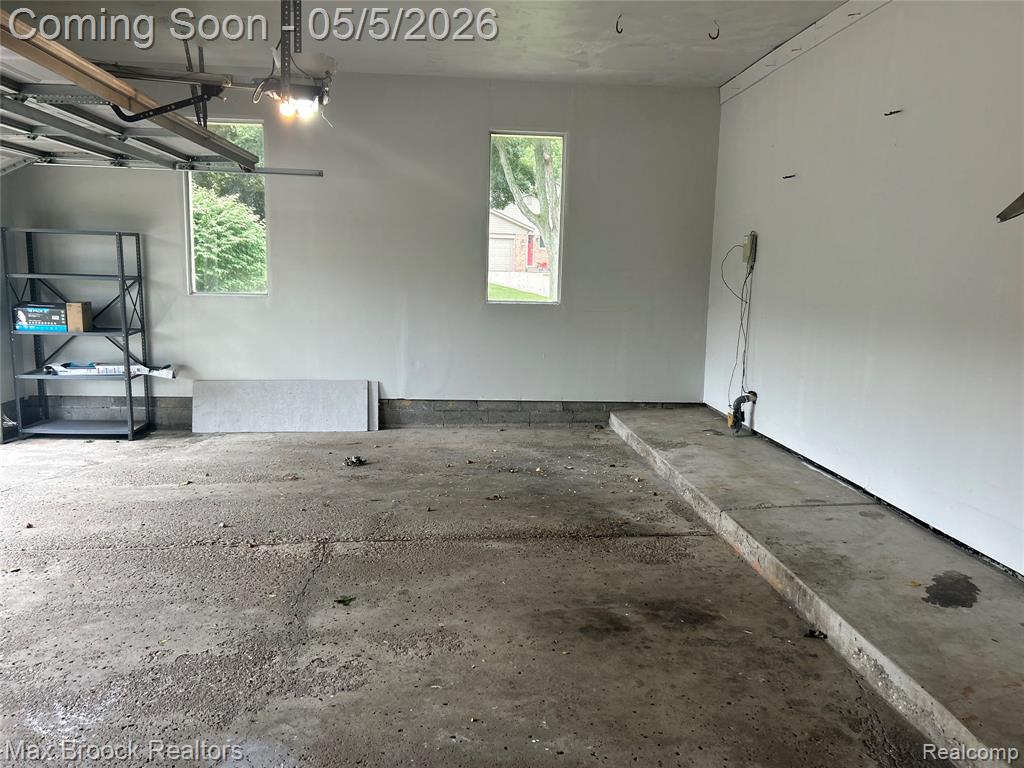 2081 BABCOCK Drive, Troy, MI 48084 — Photo 23