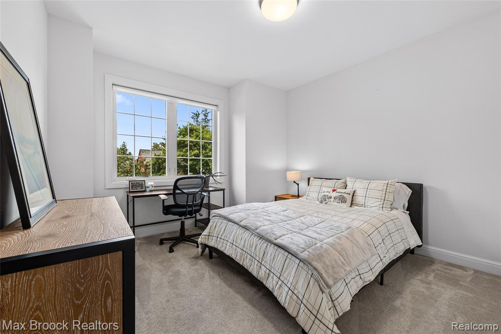 955 S BATES Street, Birmingham, MI 48009 — Photo 23