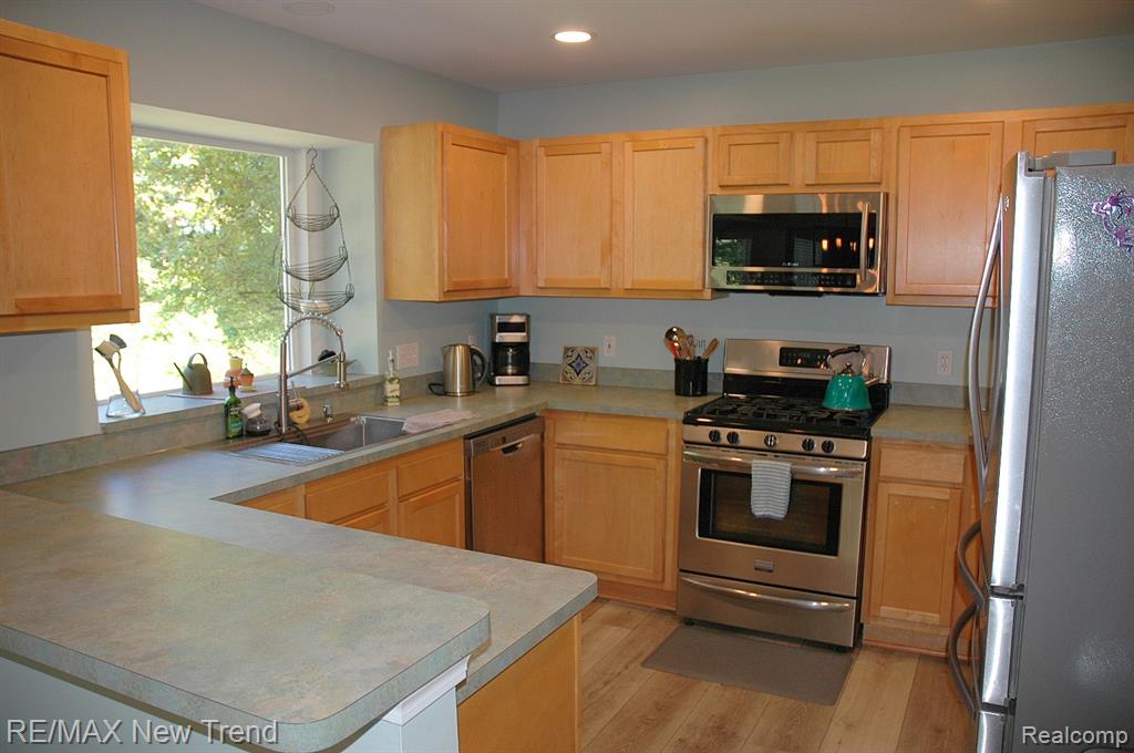 785 Pathway Drive, Howell, MI 48843 — Photo 11