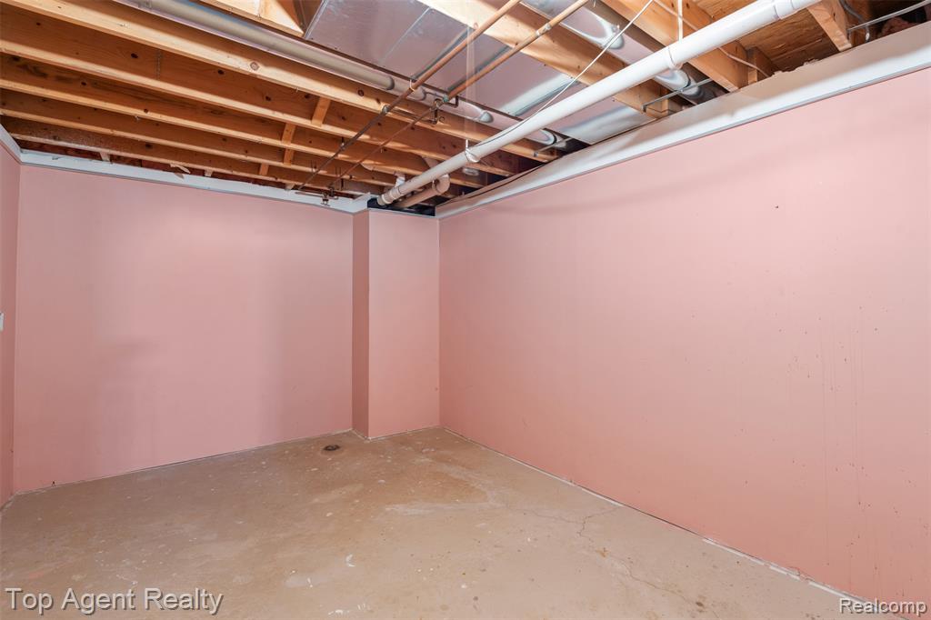 53260 VILLA ROSA Drive, Macomb, MI 48042 — Photo 35