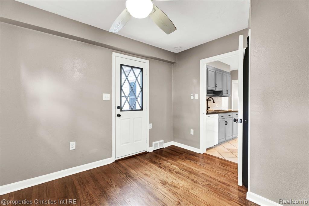 4271 PRAIRIE Avenue, Berkley, MI 48072 — Photo 16