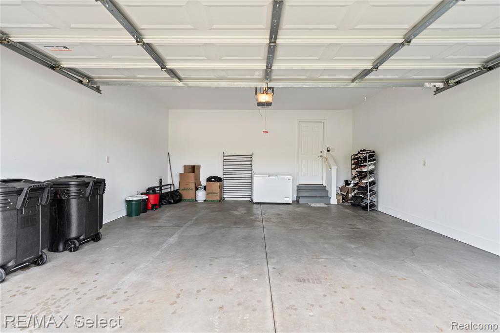 9059 Pine Valley Drive, Grand Blanc, MI 48439 — Photo 27