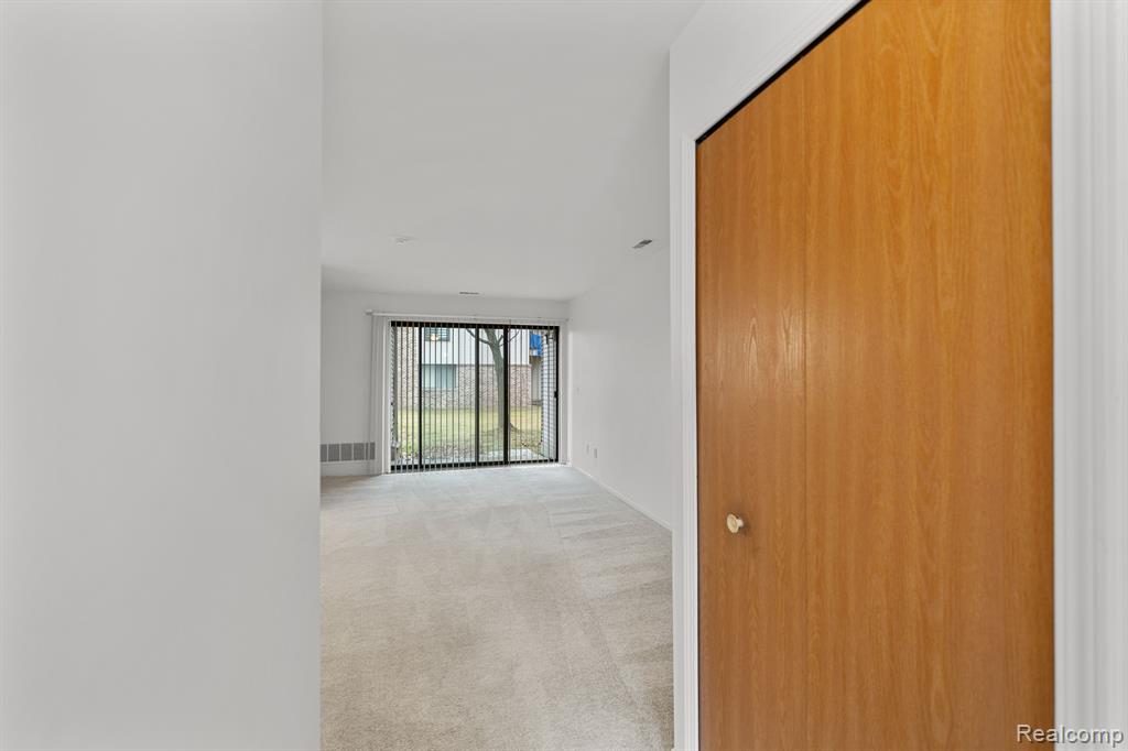 42565 Lilley Pointe Drive, Canton, MI 48187 — Photo 3
