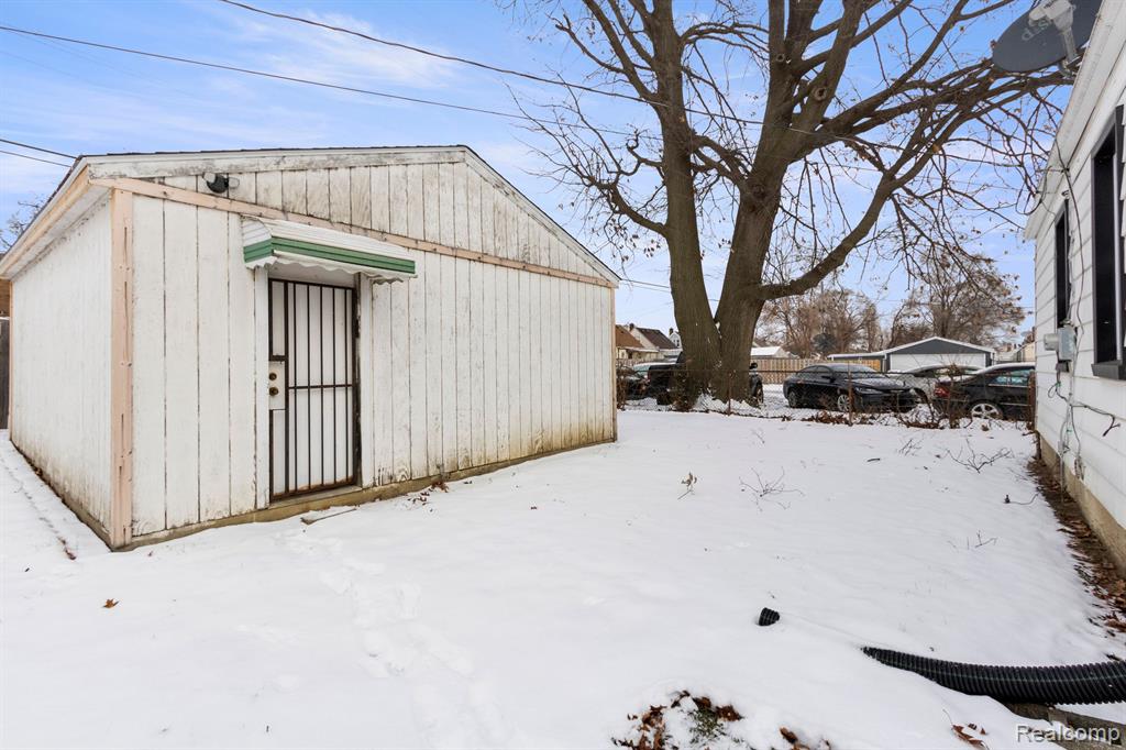 3112 S BASSETT Street, Detroit, MI 48217 — Photo 22