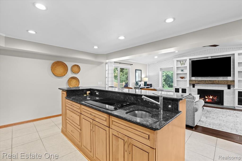 44650 W 11 Mile Road, Novi, MI — Photo 10