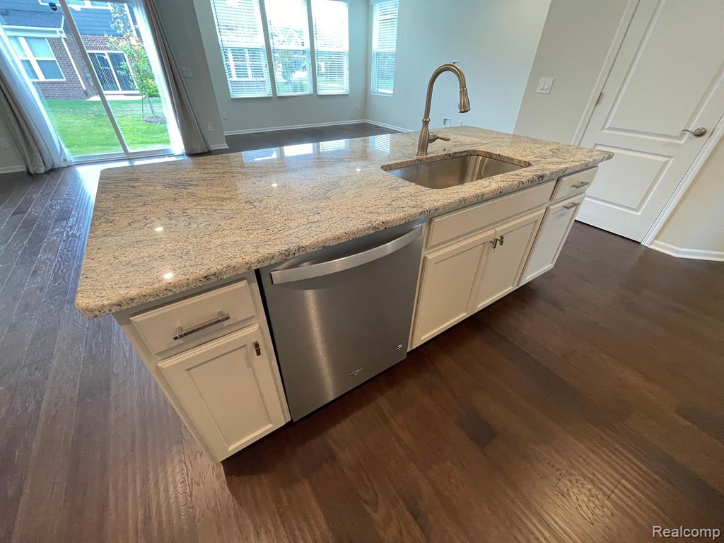 43545 PROSPECT, Novi, MI — Photo 7
