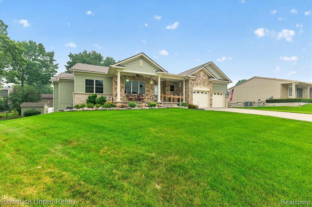 6169 Bay Court, Waterford, MI 48327 — Photo 2
