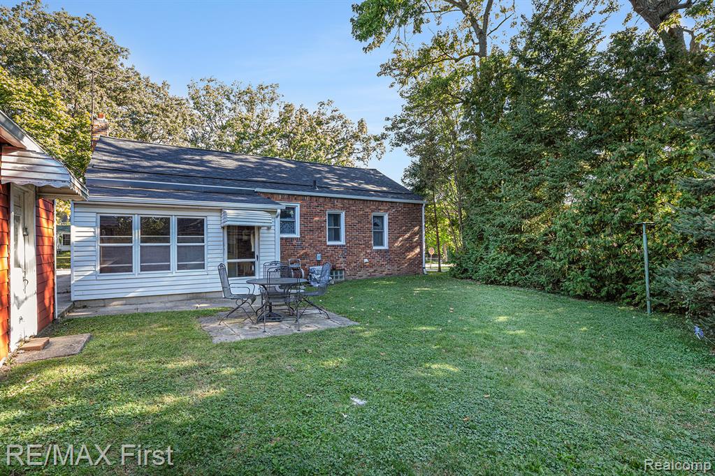 703 Trumbull Street, St. Clair, MI 48079 — Photo 16