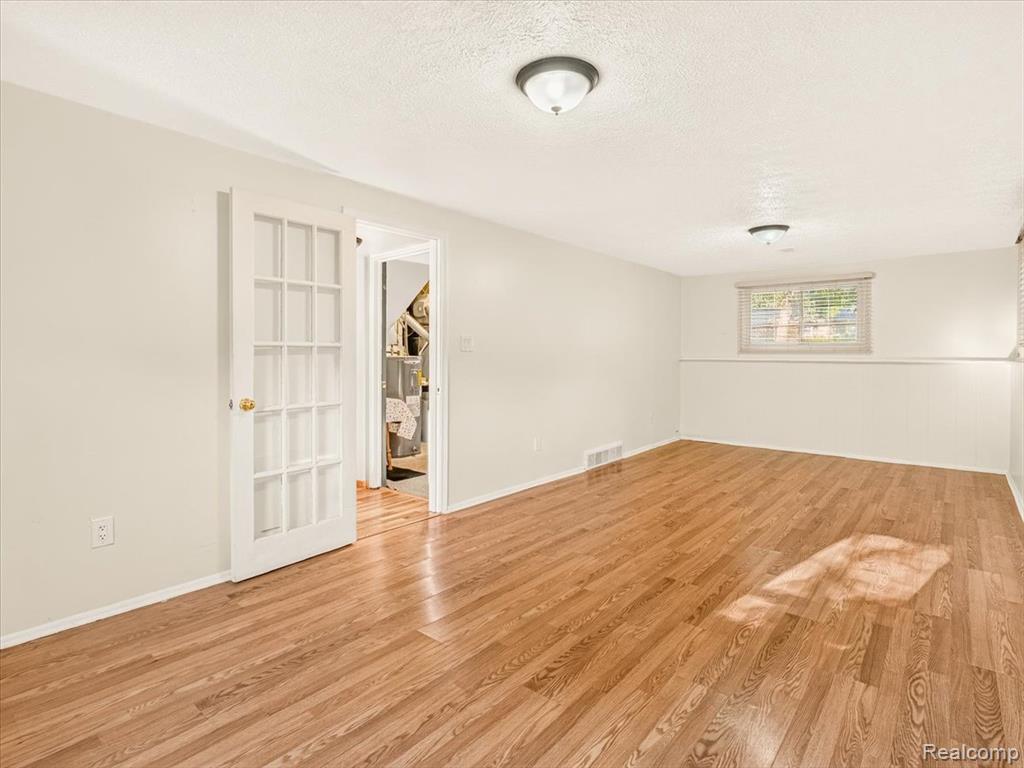 1082 Borgstrom Avenue, Ypsilanti, MI 48198 — Photo 24