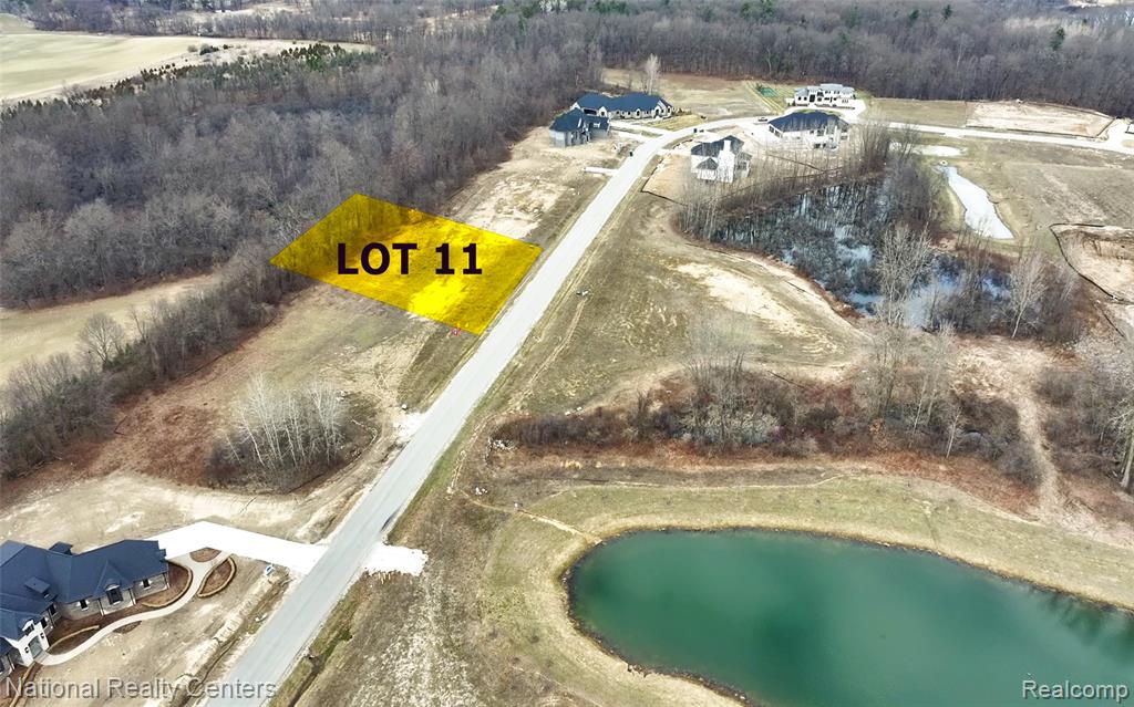 1637 Vista Drive, Oakland, MI — Photo 13