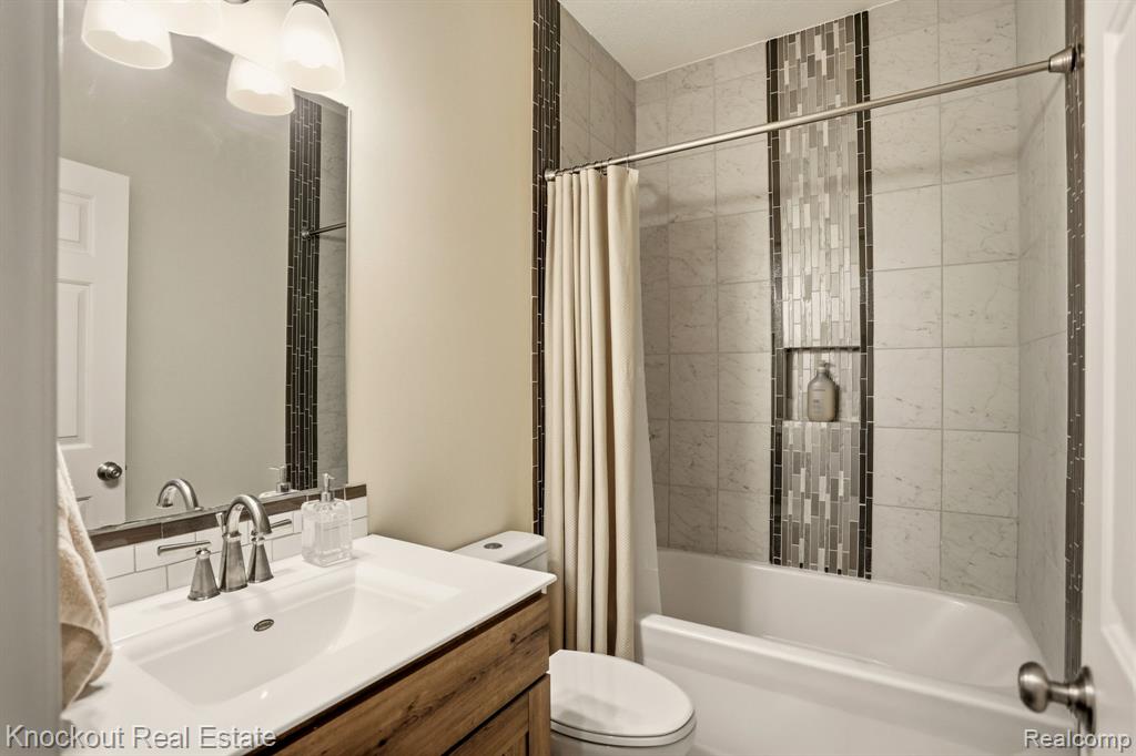 373 Block Street, Frankenmuth, MI 48734 — Photo 33