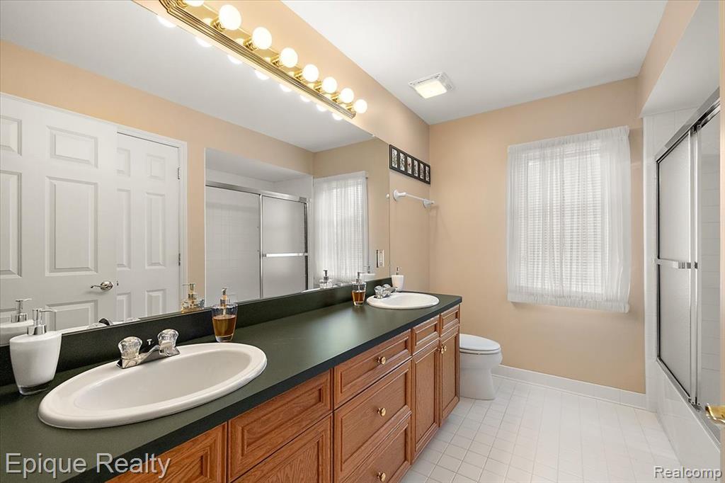 5675 Golf Pointe Drive, Clarkston, MI 48348 — Photo 43