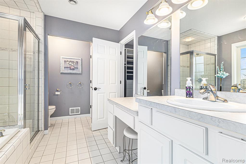 4850 Hogback Road, Fowlerville, MI 48836 — Photo 16