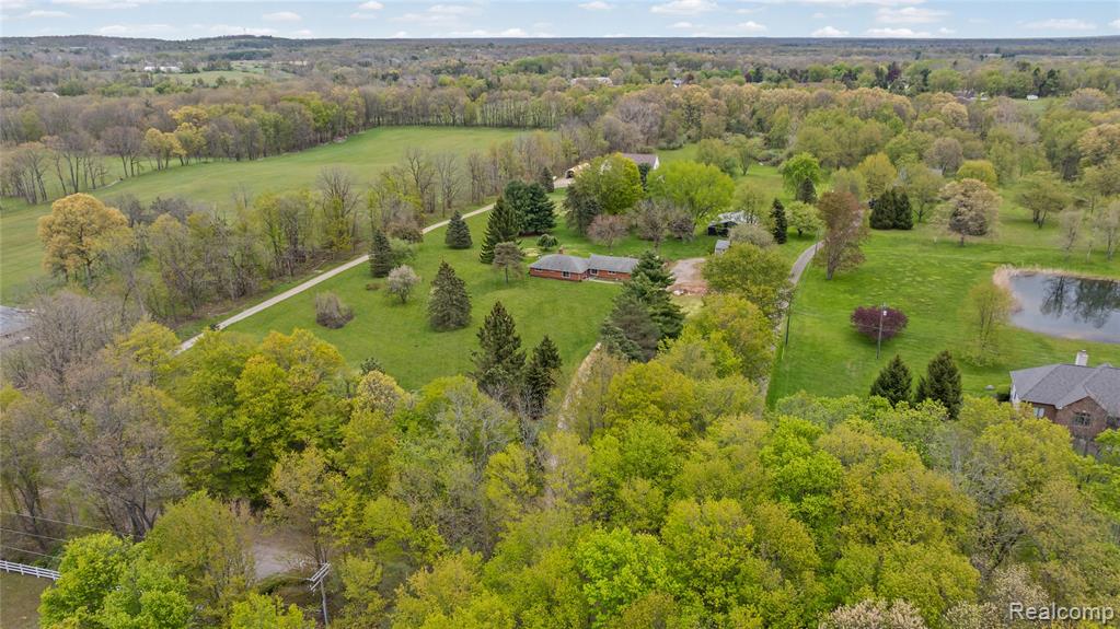 700 Townsend Road, Leonard, MI 48367 — Photo 9
