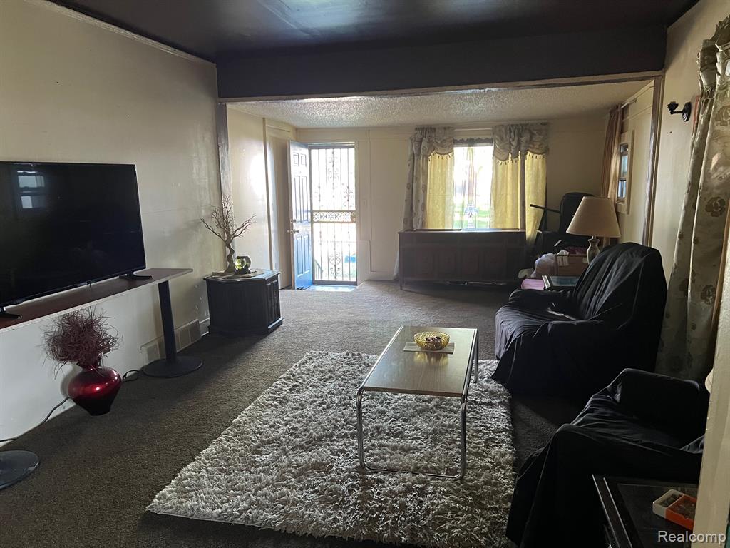 618 E Pulaski Avenue, Flint, MI 48505 — Photo 2