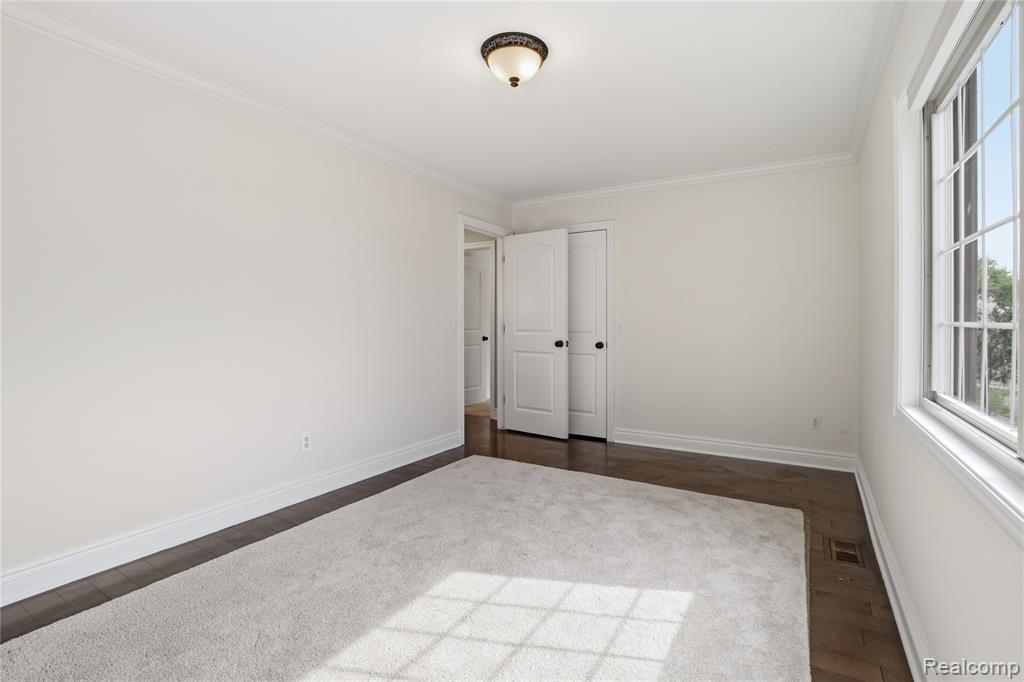 2084 Wabeek Hill Court, Bloomfield Hills, MI 48302 — Photo 37