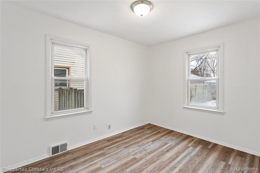 6027 Wilmer Street, Westland, MI — Photo 11