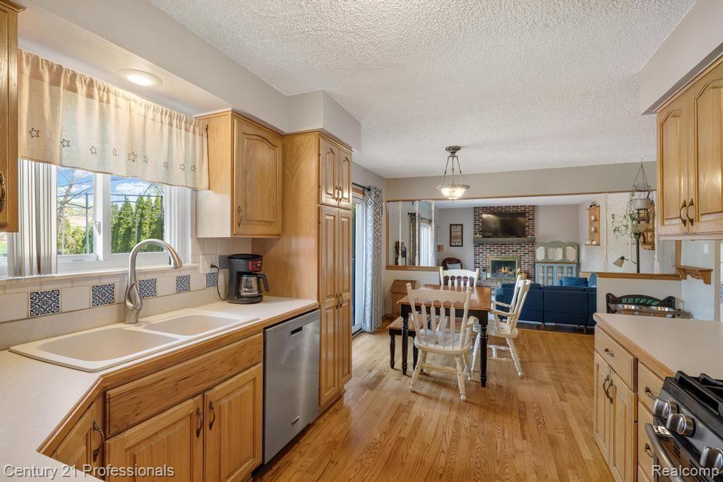 8978 Sussex Street, White Lake, MI — Photo 9