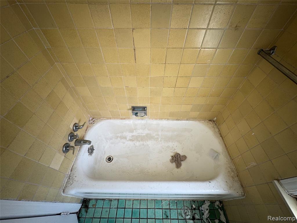 9710 Courville Street, Detroit, MI 48224 — Photo 18