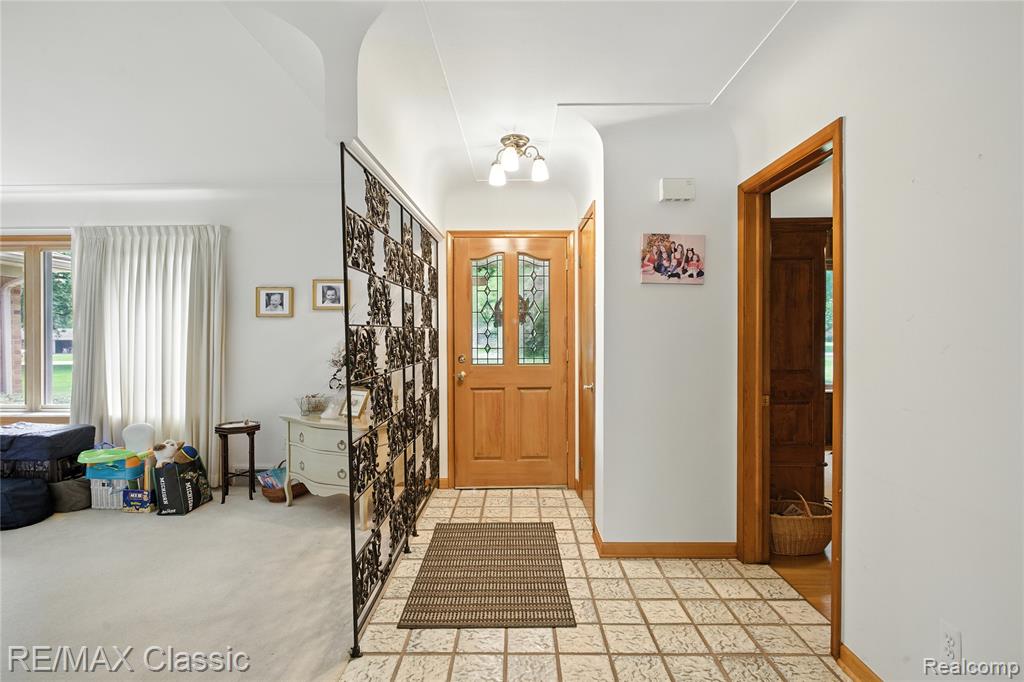415 Booth Road, Troy, MI 48085 — Photo 6