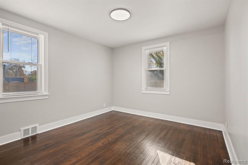 5524 E 7 MILE Road, Detroit, MI 48234 — Photo 15