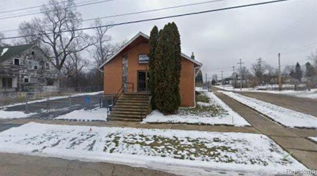 802 E BALTIMORE Boulevard, Flint, MI 48505 — Photo 2