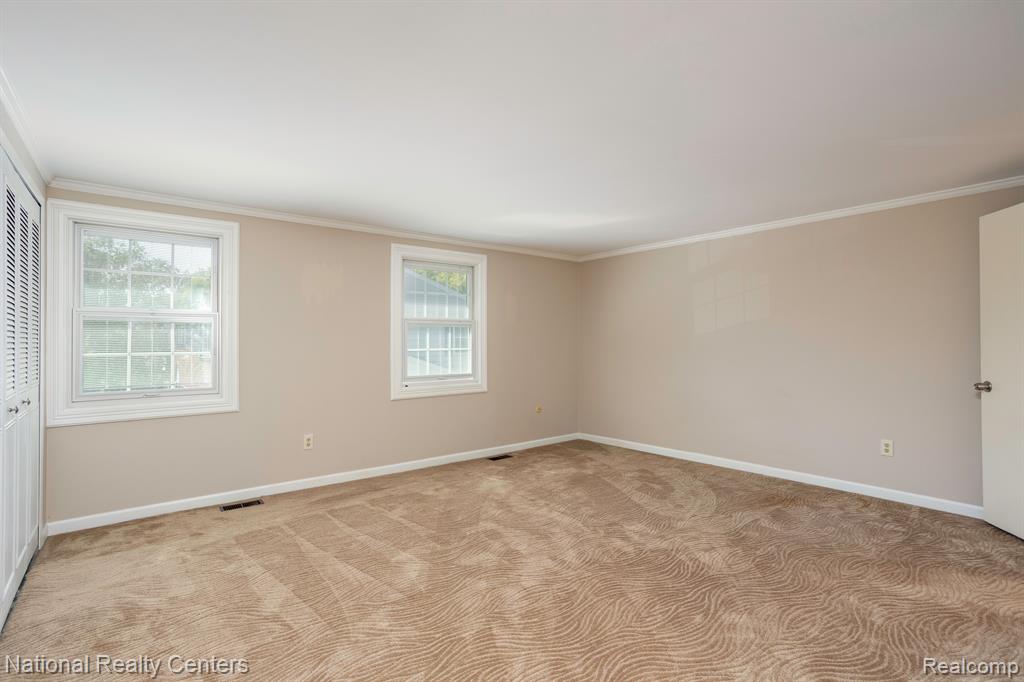 19487 EDDINGTON Pl, Northville, MI 48167 — Photo 13